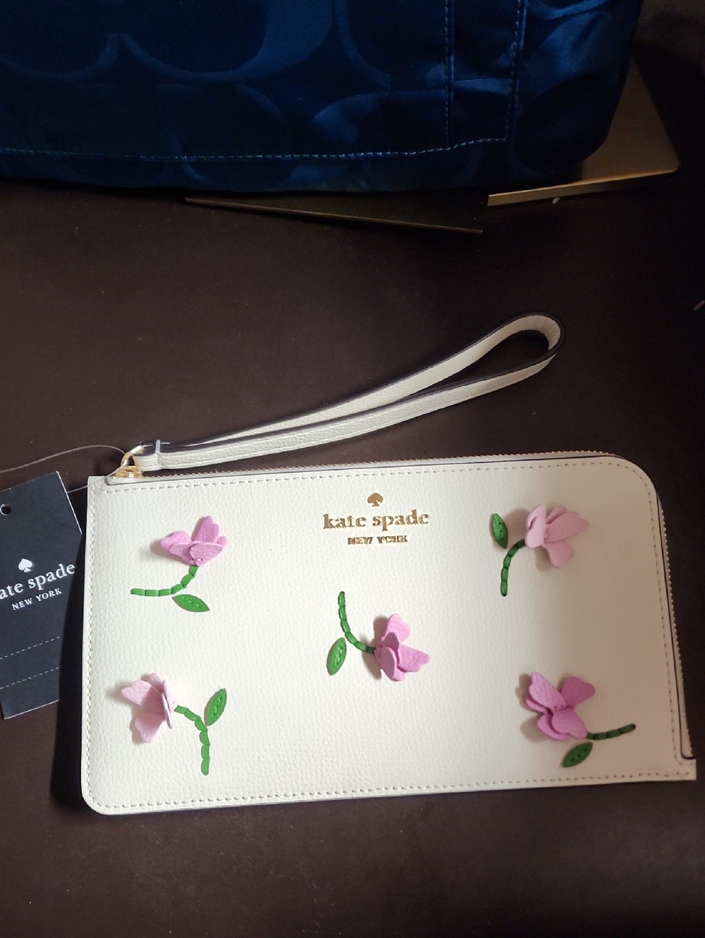 Kate Spade Medium L Zip cream Leather wristlet with pink floral appliqués Nwt - Picture 6 of 6